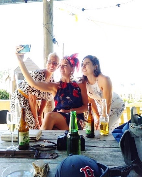 jessie_broad's tweet photo. I’m sorry but my friends and I are CUTE AS HELL https://t.co/rUy66NQeKc https://t.co/ee2qEZm6Mp