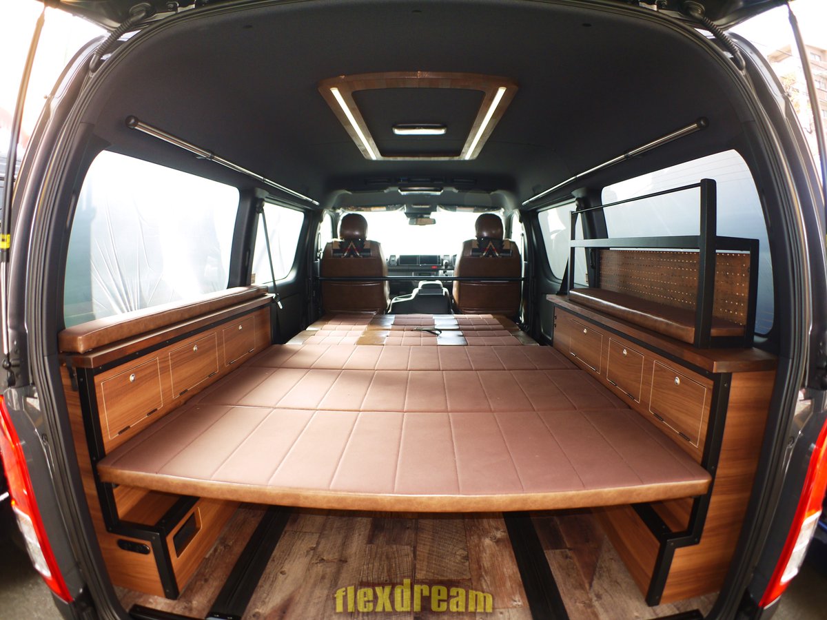 フレックス ドリーム Hiace X Vanlife Fd Box新シリーズ Fd Box7vanlife 5人乗りスーパーglベースで お洒落な車中泊パッケージです アイアンｘウッド素材を使用した家具類 ビンテージ合皮レザーｘ帆布生地を使用した アウトドアリビングカスタム