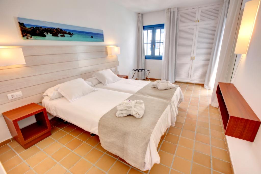 LastMinute_si's tweet photo. [TENERIFE] 🇪🇸☀️
31. marec | 7 dni | ✈️ iz Münchna
LABRANDA Bahía Fañabé Suites 4*, vse vključeno, od 418€
Pohiti in rezerviraj na 👉 https://t.co/A5D50NbYKU https://t.co/8snDZZc07D