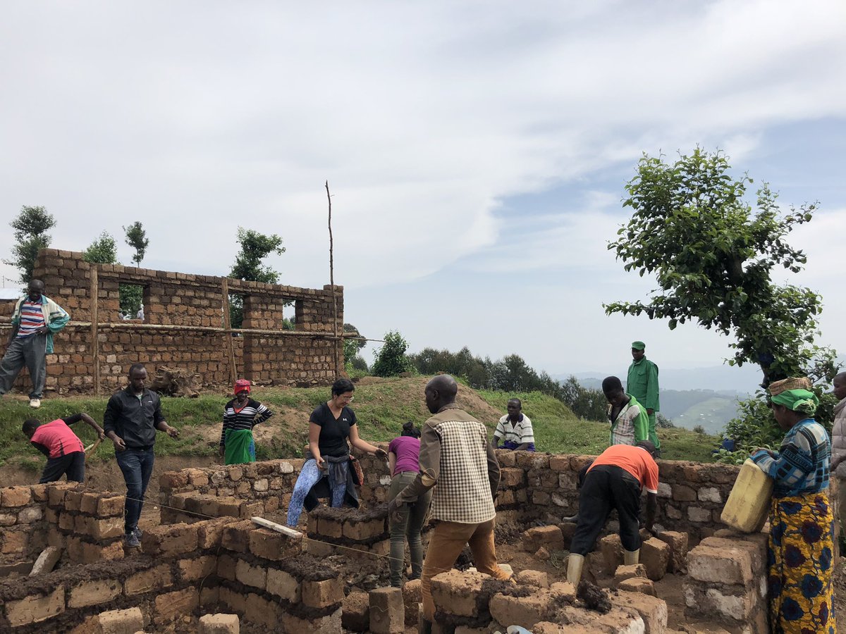 ughe_org's tweet photo. Today, on #Umuganda, UGHE continued its work with the community, laying bricks on the foundations for new houses in Nyamicucu, Burera District. Their construction is as a result of collective fundraising efforts raising rwf 7mil to build houses for those in need in Butaro Sector. https://t.co/Vc2eUELIgu