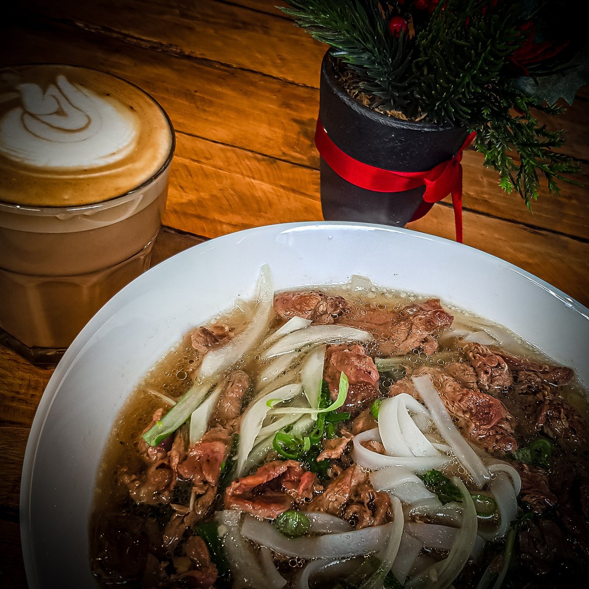 Hanoi1991's tweet photo. We are serving our traditional Vietnamese #Phở (Northen style Phở) Everyday @Hanoi1991

As our slogan, we always promise to all customers for serving the #Best - #Authentic and #TruelyTaste of Vietnamese #cuisine and #coffee.

#CardiffCoffee #PhoCardiff #VietnameseCuisine 🇻🇳 https://t.co/B8FsWgbhmS