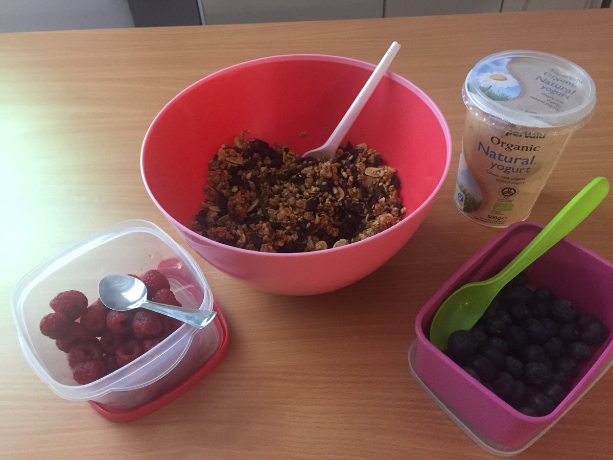 MagFoley's tweet image. On Thursday night, teachers explored nutrition, the benefits of eating nutritious foods and had great fun making tasty snacks ideal for the school day! #wellbeing #nutrition #snackmaking @edcentretralee @BSpaceIreland