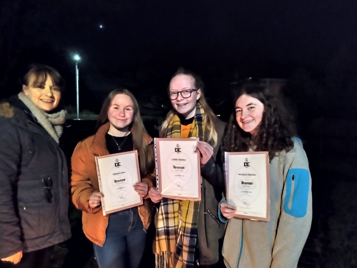 4thBroughton's tweet photo. So proud of these amazing young women.. Congratulations to Broughton Rangers on gaining their Bronze Award!!. We celebrated with Marshmallows and Crumpets!! @LancsNW @Girlguiding @DofE #thisgirlcan https://t.co/BkxVK8FEpX