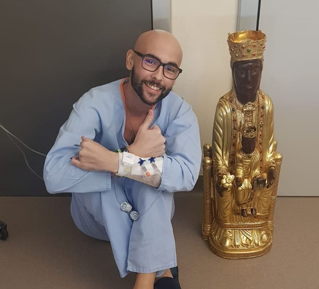 mariacvg_'s tweet photo. Jorge Ribera Sempere.
24 años, 6 leucemias y SIEMPRE una sonrisa: “Le diría a Dios que le quiero con locura, le doy gracias de todo lo que me ha dado y le pido que me ayude a ser mejor”. 
D.E.P. https://t.co/Nk4cwJkBrg