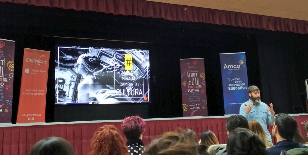 MissBoutureira's tweet photo. Cambiar la mirada para cambiar tu cultura. Trabajar la mentalidad de crecimiento para pasar de la limitación del ahora al poder del todavía. @lepetitpan en #justeduworkshop #justkeynote @justkeynote #justedu https://t.co/n1glplQSjR