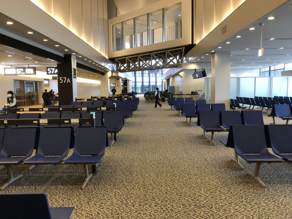 JYORGY's tweet photo. 成田国際空港にコロナの影響で人がいね〜な😑😑
アメリカのスペシャリストと訓練やってきます！💪

#さようならJAPAN #いってきますUSA
#SanFrancisco https://t.co/kqwGF7WF6I