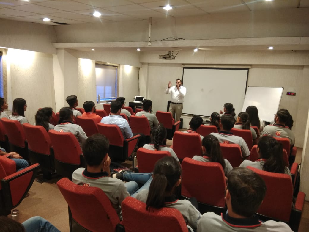 PPSavaniUni's tweet photo. A corporate visit to #NJIndia was organized for #BCom #students #SchoolofLiberalArtsandManagementStudies. #PPSU #PPSavaniEducationSociety #PPSUStudents #academiclife #education #educationinSurat #educationinBharuch #educationinGujarat #explore #experience #empower https://t.co/bsxZKcOK4Y