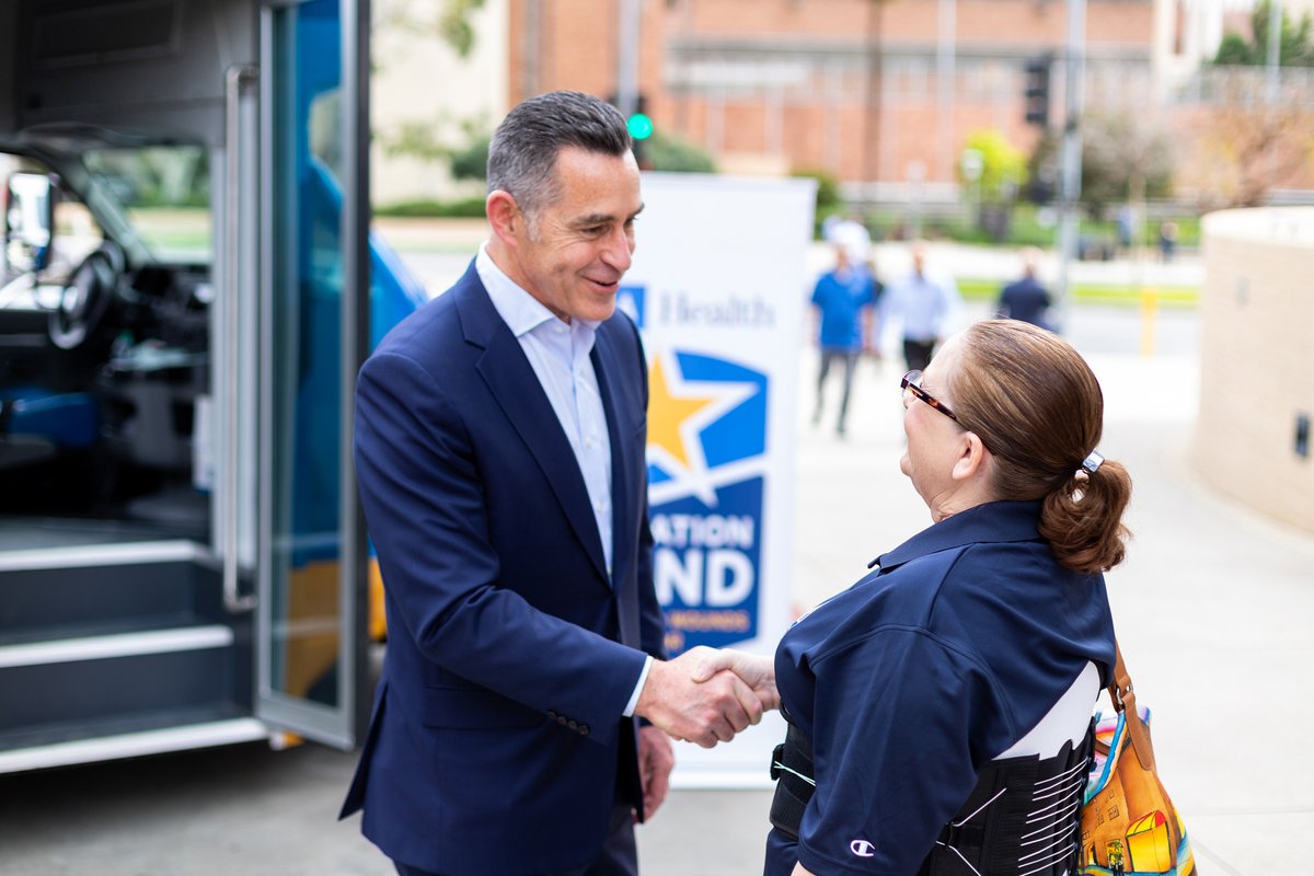 longolexus's tweet image. Penske Motor Group is donating a brand-new customized F450 Passenger bus to @UCLAHealth's Operation Mend, a non-profit supporting Wounded Veterans medical services, providing safe, reliable, stress-free transportation to veterans traveling to Los Angeles for medical services.