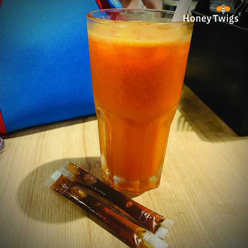 Make what you eat count! 
Substitute the sugar in your fresh juices with a Honey Twig!

#HoneyBenefits #Healthy #MakeTheSwitch #HoneyTwigs #NoMessHoney #HoneyOnTheGo #NoSugar #GoodFood #HoneyInTwigs #ModernHoney #Foodstagram #FoodForTheDay#HealthyLiving #NewAge #HiHoneyByeSugar