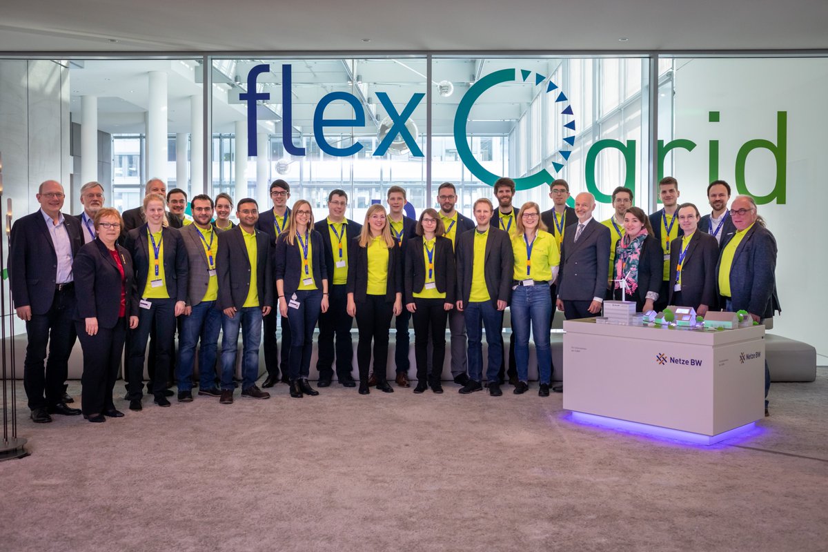 NetzeBW's tweet photo. Vom Erfolg im NETZLabor zur Standard-Anwendung: Neun Partner entwickeln mit #flexQgrid automatisierte Steuerung für #SmartGrid weiter. Startschuss des deutschlandweit einmaligen Projekts bei #Netze BW. #Energiewende #BMWi_Bund /u https://t.co/y8FA3jVBN4 https://t.co/JDX5fYmElb