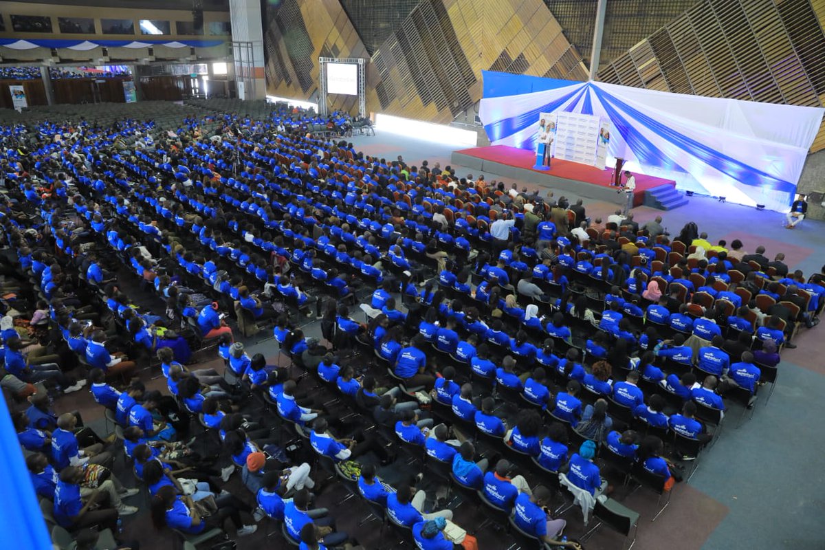 GenerationKe's tweet photo. BEFORE and AFTER #GenerationGrads https://t.co/R3DvVAC5s6