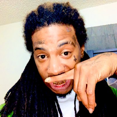 Burna_2smooth's tweet photo. #WipeYoNoseClean🤧💚#BitchImSlimy #BoutEA🦍🦍 #BodyGoneBeDropping https://t.co/HLi69F9on6