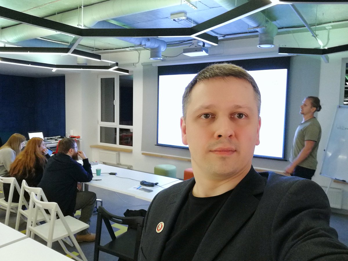 tshemsedinov's tweet photo. @listochkin рассказал про регулярки так, что я изменил свое мнение к их применению в JavaScript, а @eagleeye_s о тестировании поведал так, что я с трудом заставил себя не написать ему в 4 утра и дождался 9. Скоро @jsfwdays и вы сами все услышите. https://t.co/Io7RdeioEj