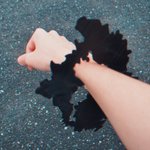 滋賀県ブレスレット!？琵琶湖に腕を突っ込むとめちゃくちゃ痛い・・・
