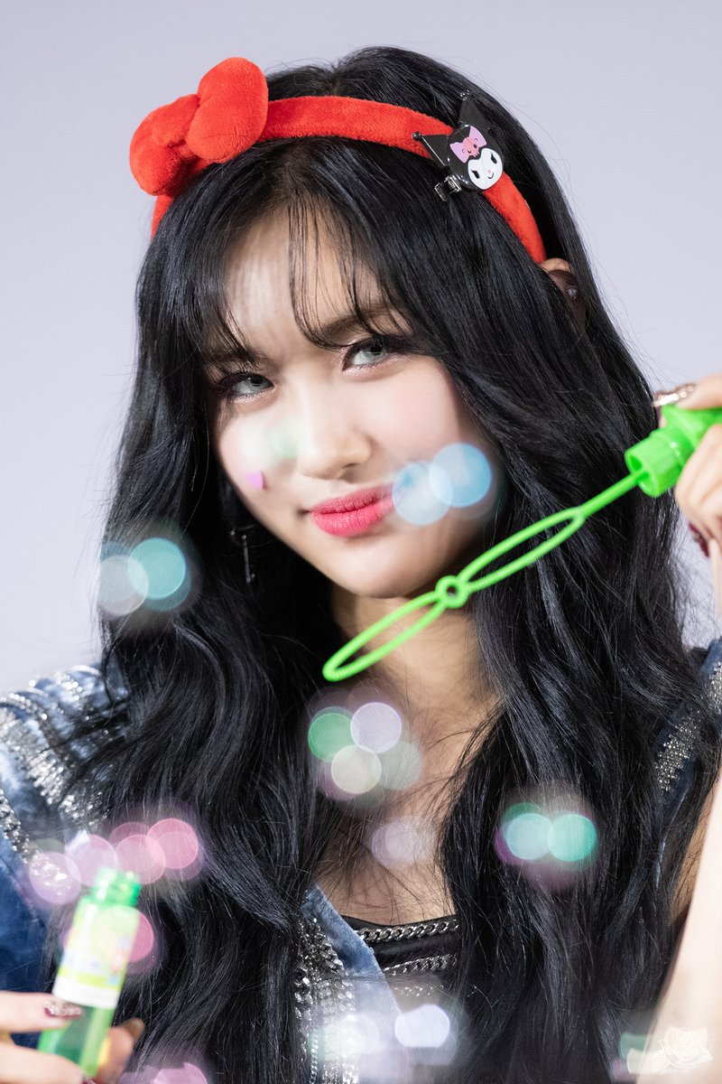 0721Yellowrose's tweet photo. [20.02.23] 랜드홀 팬사인회 직찍 
#에버글로우 #아샤
#everglow #aisha 
@EVERGLOW_twt

HQ = https://t.co/RRIbu8o8nh https://t.co/HtXMp4Duox