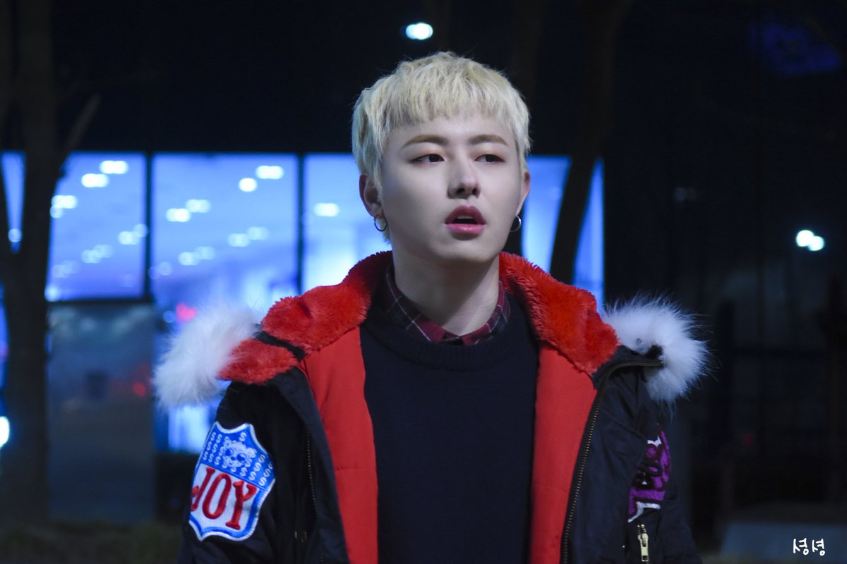 bbc_syung's tweet photo. 20191202월 파오케 #Power_Of_K
#유권 #김유권 #미니팬미팅
@blockb_official #셩셩 https://t.co/LEzC5rHNh0