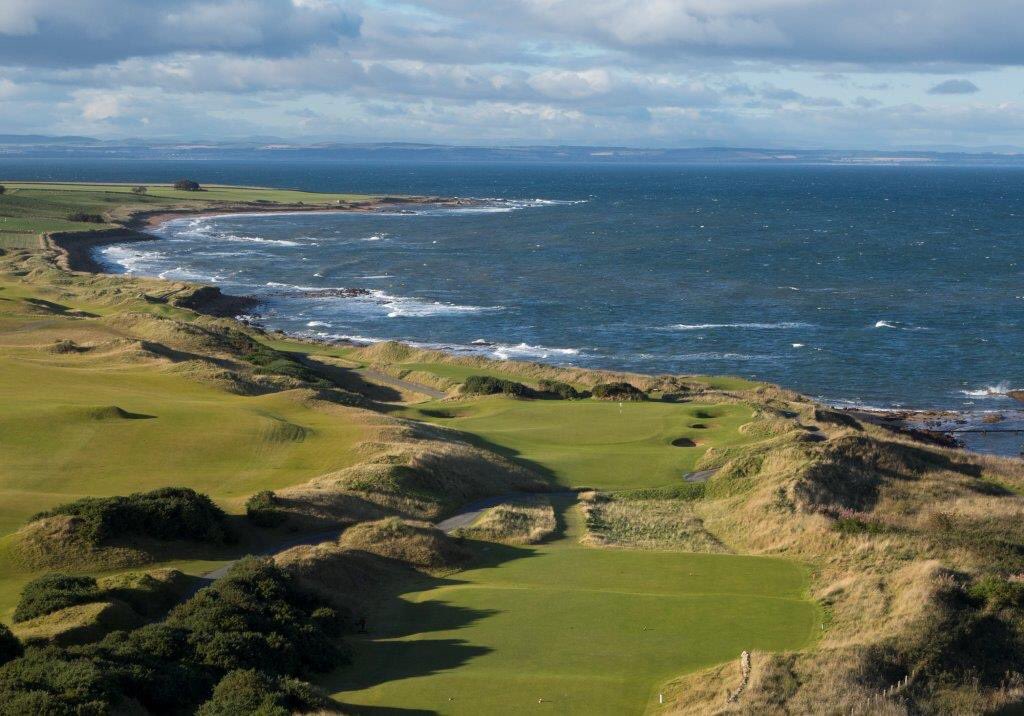 KingsbarnsGL's tweet photo. 4 weeks and counting! 28th of March 2020 marks the opening of our 20th season @KingsbarnsGL - time flies when you’re having fun🏌️😀. Come join the party🍾🥂 https://t.co/VWwPABizAA