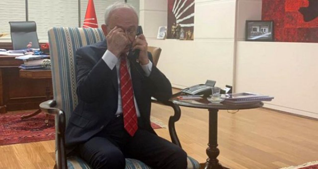 Kemal Kılıçdaroğlu taburun vurulduğunu öğrenirken..