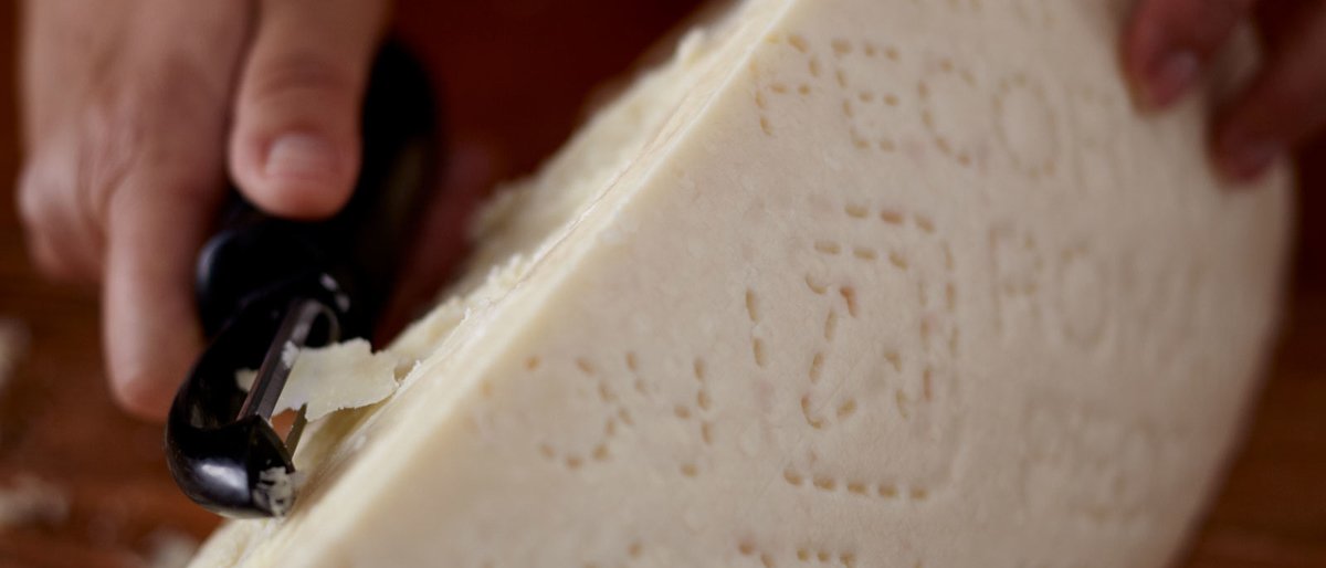 UncommonEurope's tweet photo. The first Italian cheeses were made from sheep’s milk 2,000 years ago to feed the soldiers of the Ancient Roman Empire. Traditional Pecorino Romano is the direct descendant of these cheeses. Empire. https://t.co/eoj0f0otX0