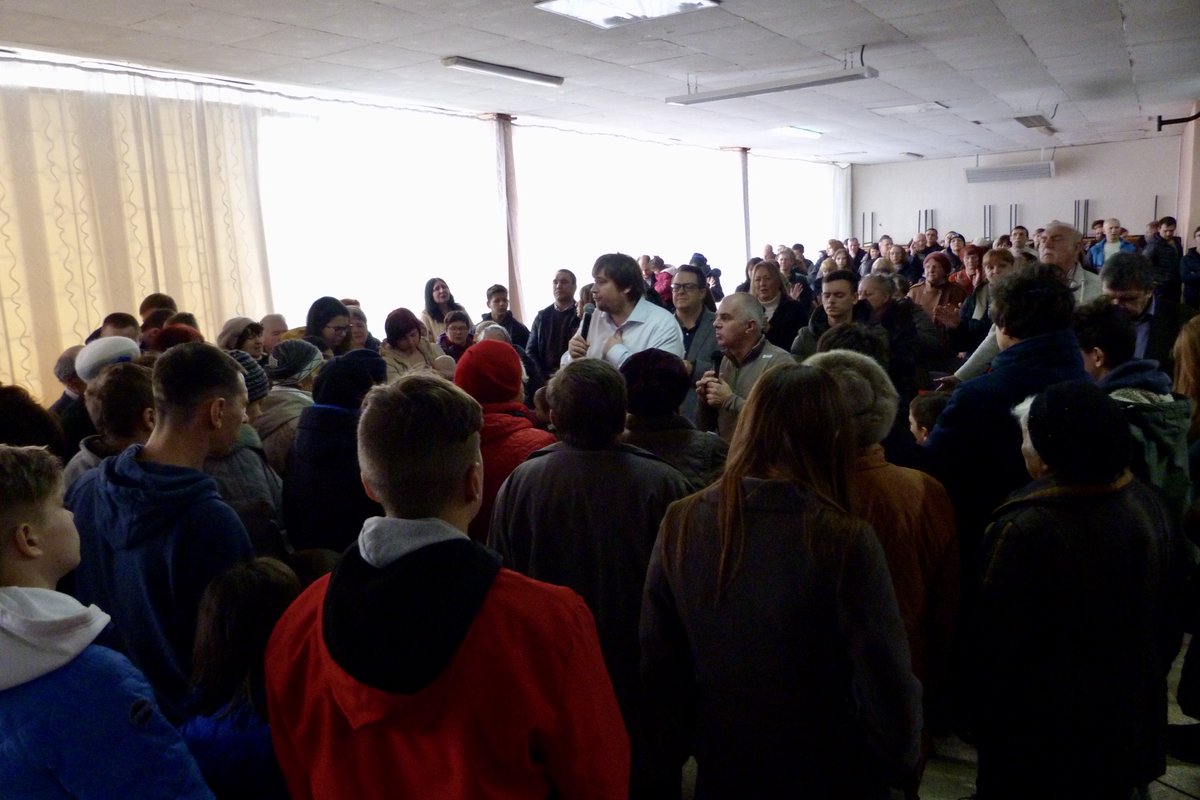 LukeVardyUK's tweet photo. What a #powerful time in the #Ukraine #Dnipro last weekend. We saw over 100 lives saved, many deaf ears & blind eyes open too, not to mention all the other miracles! #God is on the #Move #IgniteMinistries https://t.co/m193ChuOsE