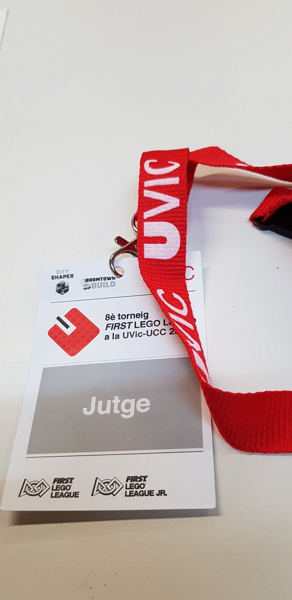 SilviaSimonR's tweet photo. Avui #FLLVic! Mare i jutge (bé, no a l'hora)! Dualitat de personalitat! https://t.co/BRMlZC43UW