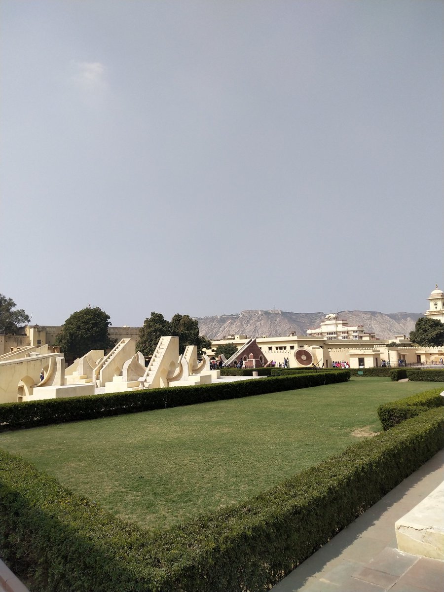 Thakurjuntomar's tweet image. Finally visited these beautiful places of jaipur. #FirstTimeVisit #LovelyJaipur #MyCity #CityPalace #JantarMantar #JaigarhFort #NahargarhFort
