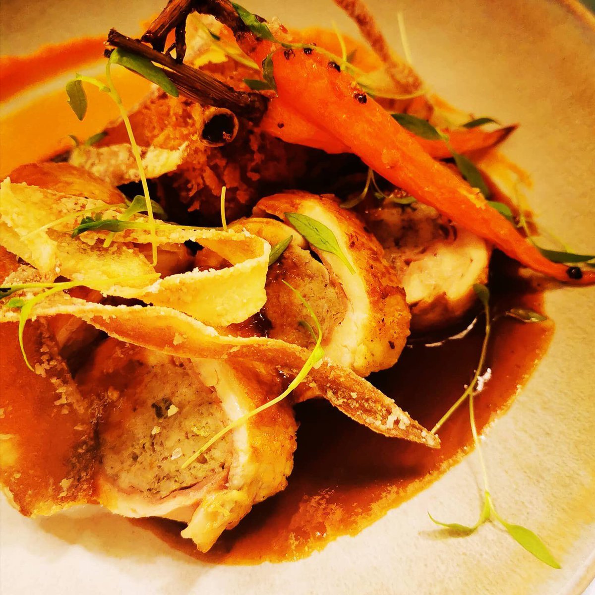 CollinsBarDoora's tweet photo. Chicken ballotine, drumstick lollypop, sweet potato, parsnip crisps. #collinsbar #irishchicken #limerickfood #gastropub https://t.co/cWZRezCbyY