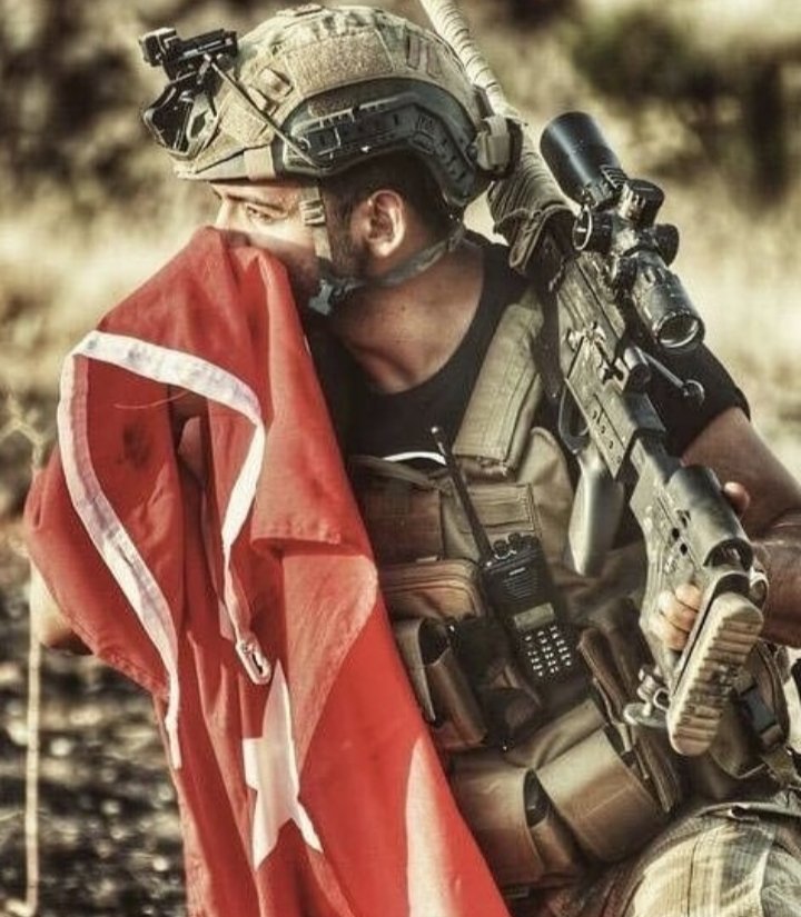 emossr's tweet photo. Mekanınız Cennet Olsun Yiğitler...Allah yar ve yardımcınız olsun.. #MehmetçiğinYanındayız https://t.co/16hYliDkHg