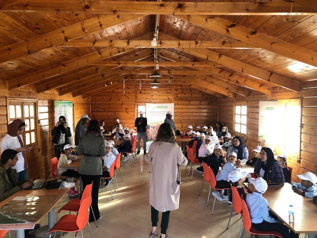 Phos_Foundation's tweet image. Children of Laayoune are now drawing their city as part of "Dessine-moi une ville" event. Their opinions are very important for a future city that meets their needs. #empoweringcommunities #dmuv #morocco