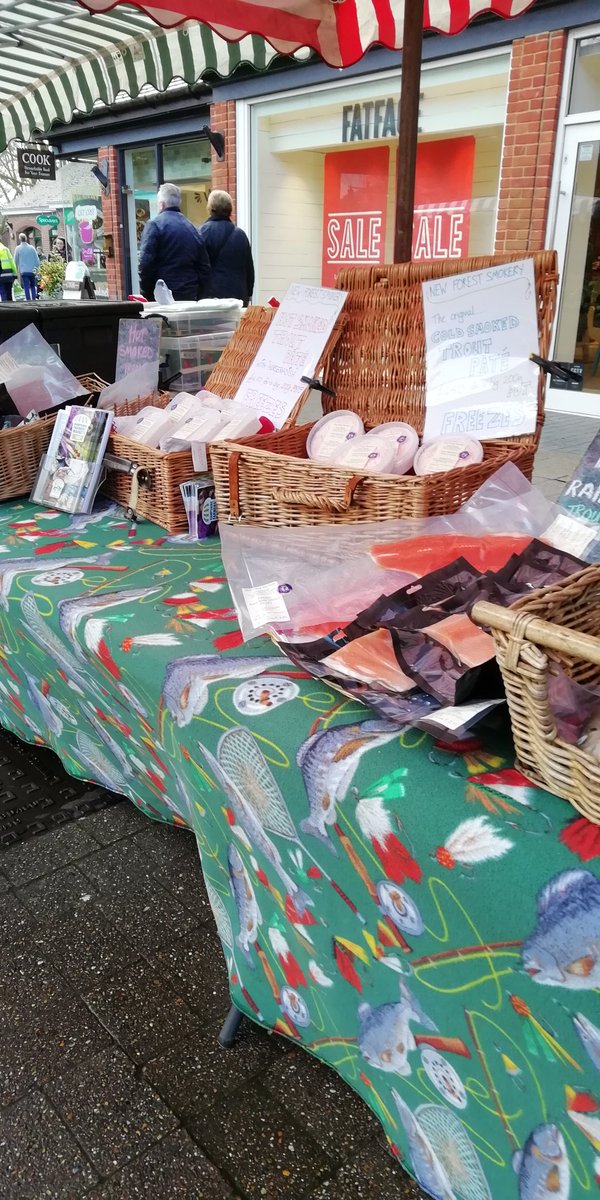 Wow, what a fantastic mkt we had at Ringwood this morning. Thank you to everyone that came out in the windy and often wild weather. Very nearly a sellout... Now to get ready for Romsey and Petersfield mkts tomorrow...
#besttroutpate
#onlyuseowntrout
#localproducer
#browntrout