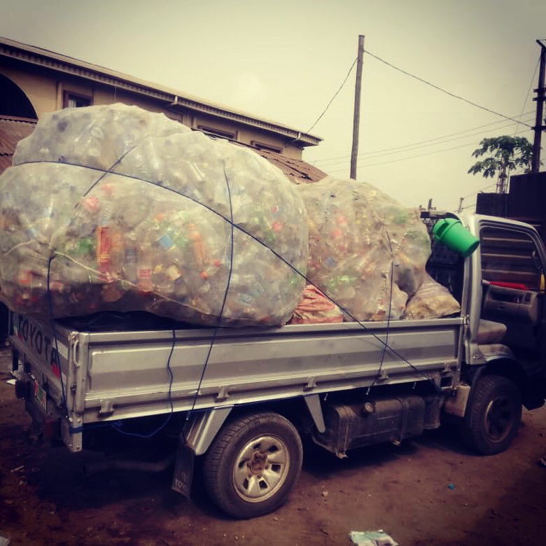 CleanUpNigeria's tweet photo. This pickup was done today... even on a Saturday.

We had to pick this up from one of the schools that is currently on our #Recyclespay plan (paying school fees with plastic bottles). 

Thanks to #cocacolafoundation for the support.

@USEmbassyAbuja @CocaCola_NG @NickymakasAmaka https://t.co/LhlxvoLHzu