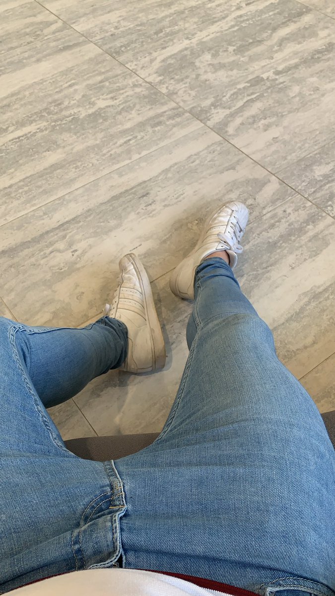 Benny_boid's tweet photo. Out shopping - Whos worshipping my feet after ? 😈👌🏻😏 https://t.co/RAoozJCQJw
