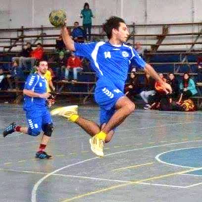 La familia del handball argentino está de luto por el fallecimiento de Nicolás Ferrara, incansable trabajador por el desarrollo del handball en AsBalNor en sus roles de dirigente, entrenador y jugador. Organizó semanas atrás el Arena 1000 de Beach Handball en San Nicolás.