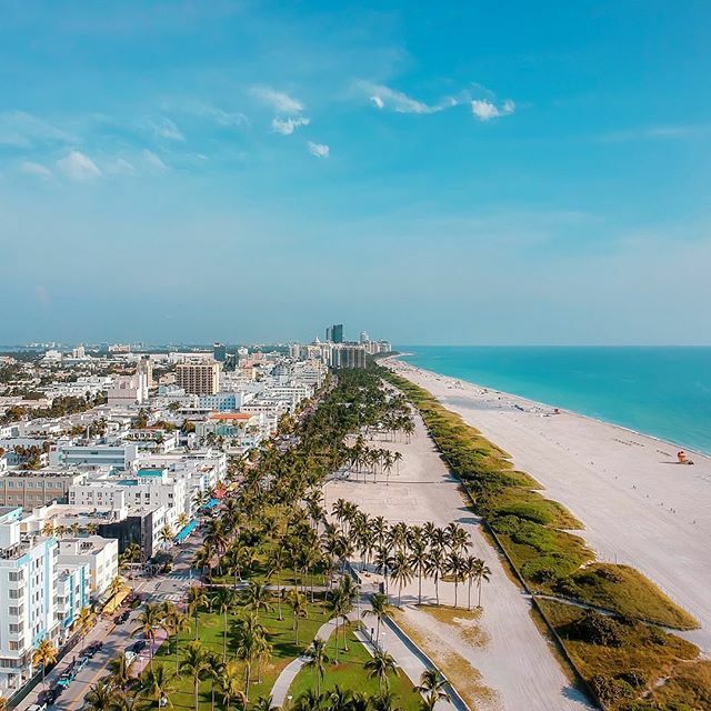 TheMiamiGuide's tweet photo. Breathing aerial photo of South Beach 🌴
Can you spot your favorite place on Ocean Drive?
📸 @visuals.by.luis
#southbeachmiami #miamibeach #miamivibes #miamilove #miamicity #visitmiami #welcometomiami #miamiflorida #miamilovers #exploremiami #thisismi… https://t.co/lVkFu5Sxbh https://t.co/5IWx16z1iK