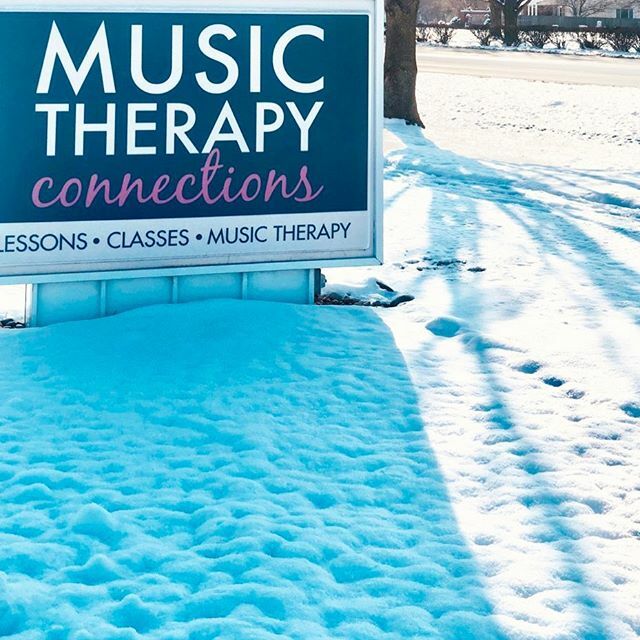SpfldILMusic's tweet photo. Here in the Midwest, winter can seem endless...and this year is no exception. Today on the blog, Emma is sharing some of her tried and true strategies for combating the winter blues ❄️ Link is in our profile.
⠀⠀⠀⠀⠀⠀
What are some ways in which YO… https://t.co/njDkJLbmeV https://t.co/8NuEPQmeRP