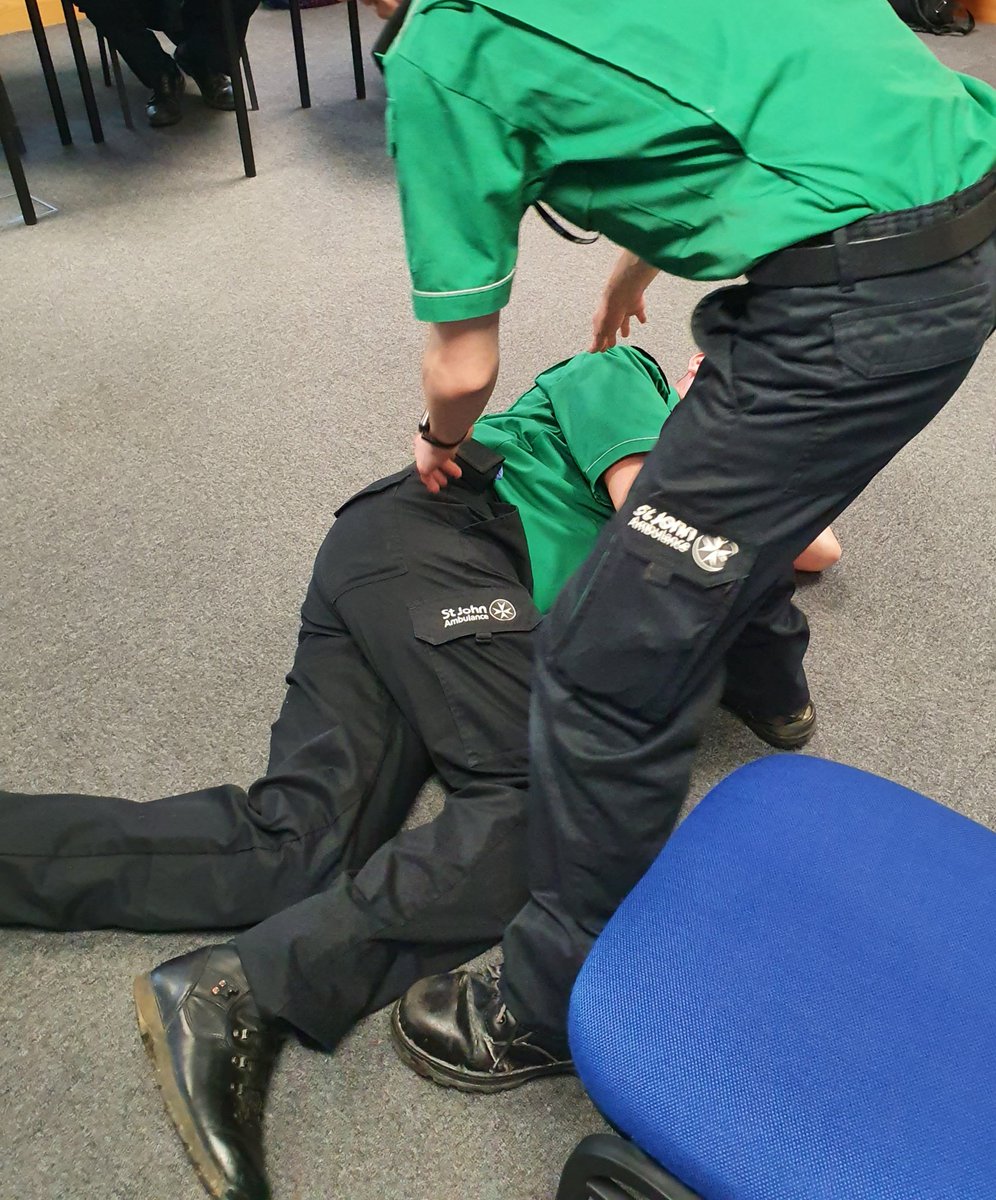 selinataylorsja's tweet photo. Day 1 of training the latest @stjohnambulance EMT course is well underway in St Austell :-)
@SJAVolTraining #CentralOnTour @makins_carl #mysjaday #trainerlife https://t.co/bTlJNzKRV4