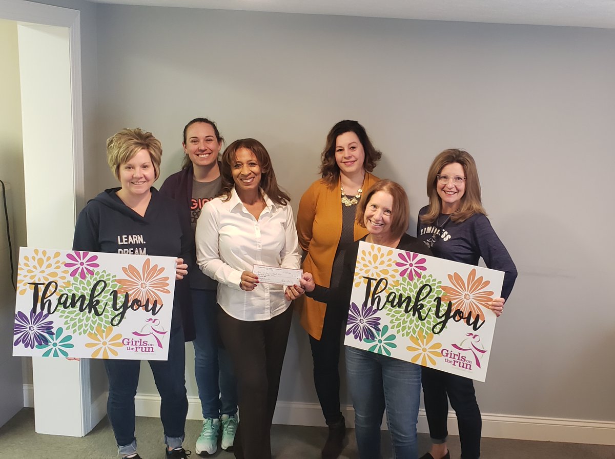 IMA_Members's tweet photo. The International Mentoring Association (IMA) donates funds to Girls on the Run Northeast Ohio (GOTRNEO).

Dr. Brenda Marina, IMA Vice President presents a check to Robyn Cutler, GOTRNEO Council Director with many thanks from GOTRNEO staff members.

#Mentoring
#MentorOn https://t.co/1xX4YgK5jE