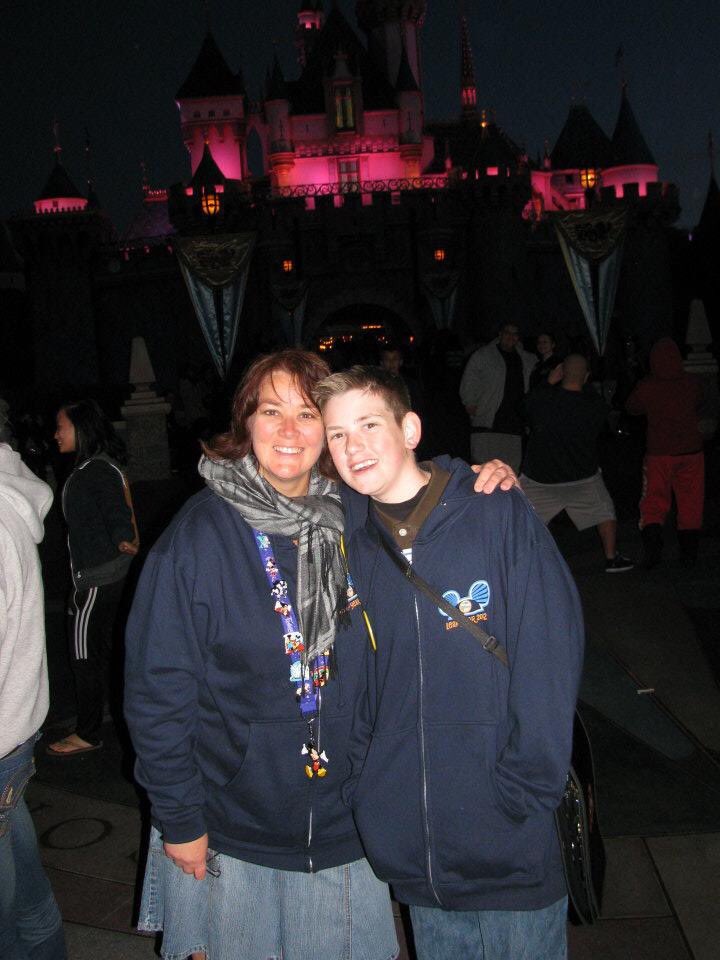 Lynnet_te's tweet photo. Remember when we “took the leap and didn’t sleep” at Disneyland in 2012 and had One More Disney Day? #LeapYear #OMDD #insanelycrowded #ranoutoffood https://t.co/nwFZak1vZI