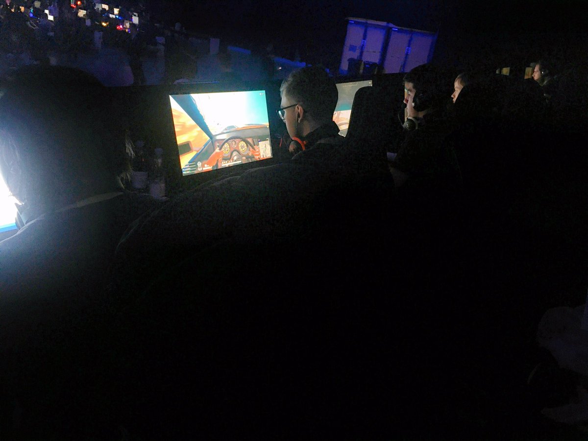 Smiley Face tweet media