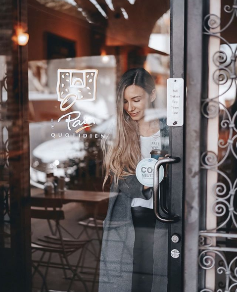 Walking into the weekend like... 💭

📸: Ester Fomenko