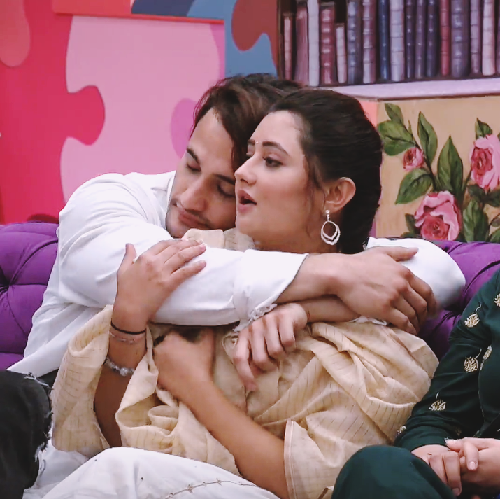 itsmearrunima's tweet photo. Ek Tu Hi Yaar Mera
Mujhko Kya Duniya Se Lena

 #BestBondRaSim #RaSim #AsimRiaz #RashamiDesai https://t.co/G8SgnUEWc6