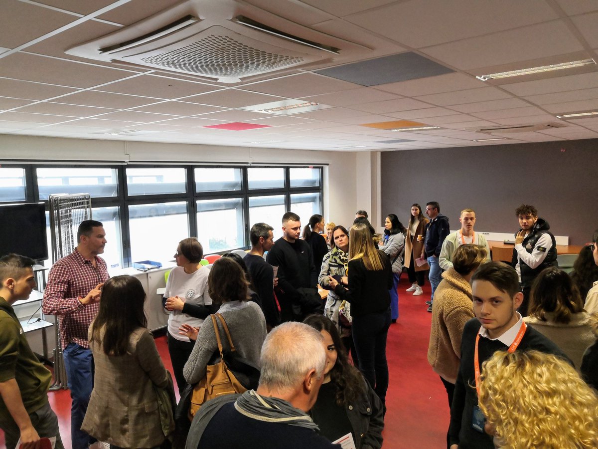 Iutbeziers's tweet photo. La journée portes ouvertes 2020 se termine avec 5% de fréquentation supplémentaire par rapport à 2019.
Merci à nos équipes et à nos étudiants.
Notez que l'IUT organise des journées d'immersion (contacter notre scolarité). https://t.co/4i8gHGrjrl