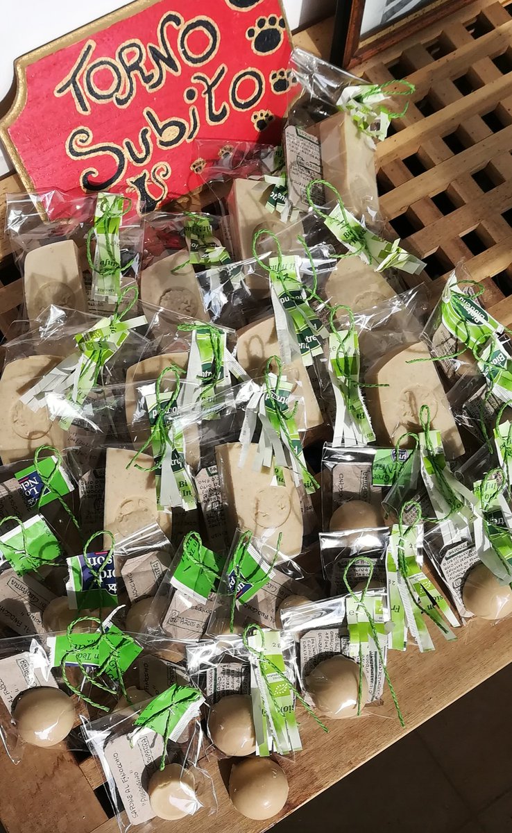 AromiGli's tweet photo. PACKAGING SAPONE AL FINOCCHIO più info/more info ➡ https://t.co/lAx2ErNywm
#gliaromidicleopatra👁 #handmadesoap #handcraftedsoap #soap #sapone #finocchio #infuso #NaturalSkincare #vegansoap #HealthySkin #MadeInItaly #artisansoap #Vegan #skincare #naturalhealth #fightcoronavirus https://t.co/MVWEDBqLYN