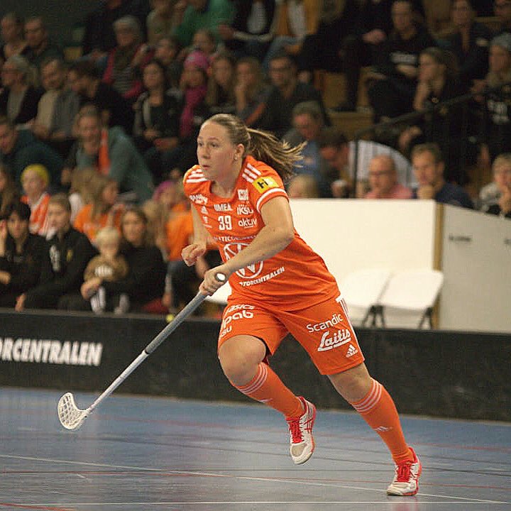 Sofia Joelssons korsband av.
iksuinnebandy.com/artikel/egh2ak…