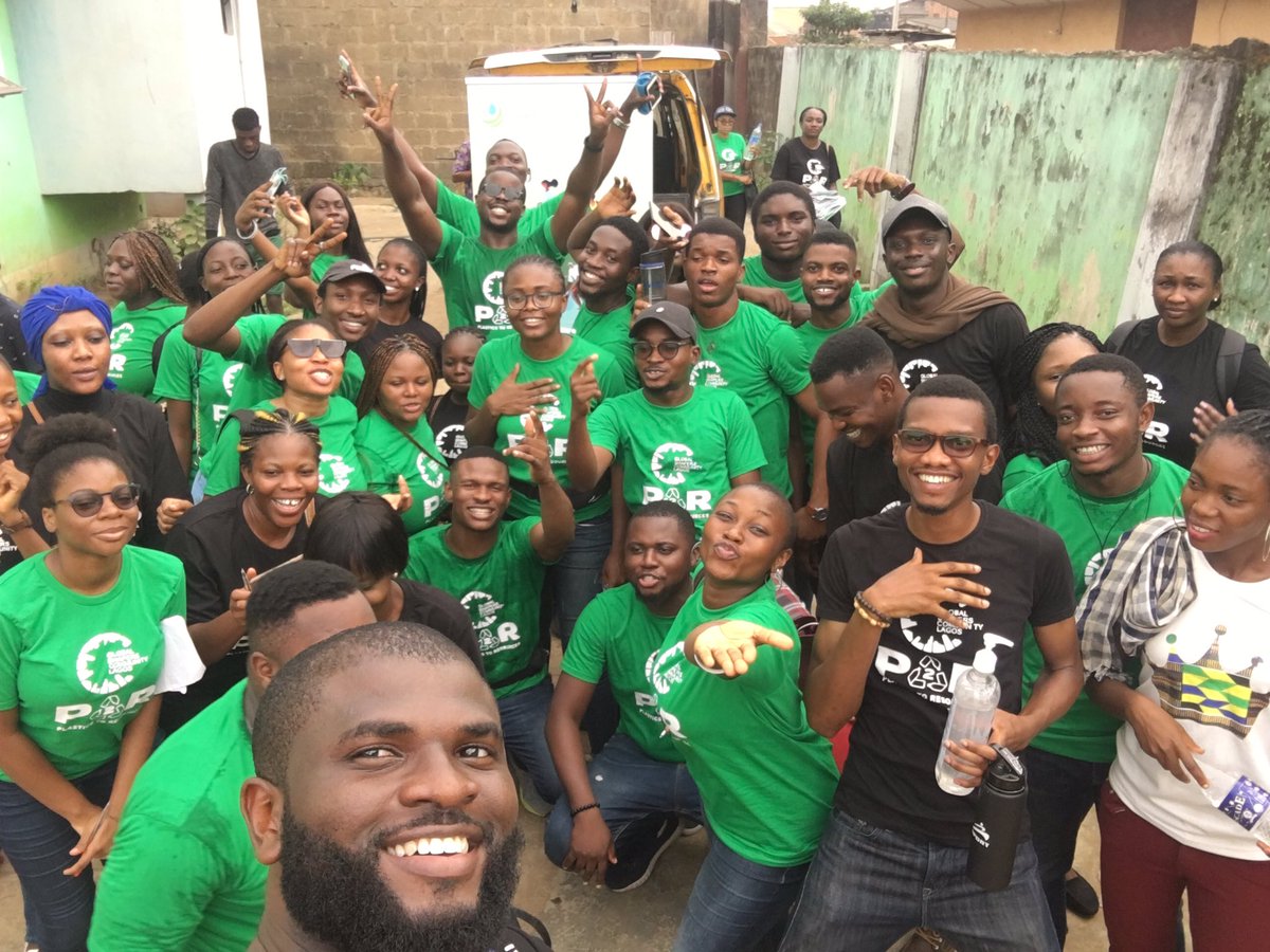 LagosShapers's tweet photo. Shapers and Volunteers ππ
Thank you to our partners New World, Global Water Challenge, The Coca Cola Foundation and @ecoprune for making our P2R (Plastics 2 Resources) project possible.
#P2RNaija #RecyclingPlastics #NewWorldProgramGrant #LagosShapers #GlobalShapers https://t.co/eRXT3mpXxh