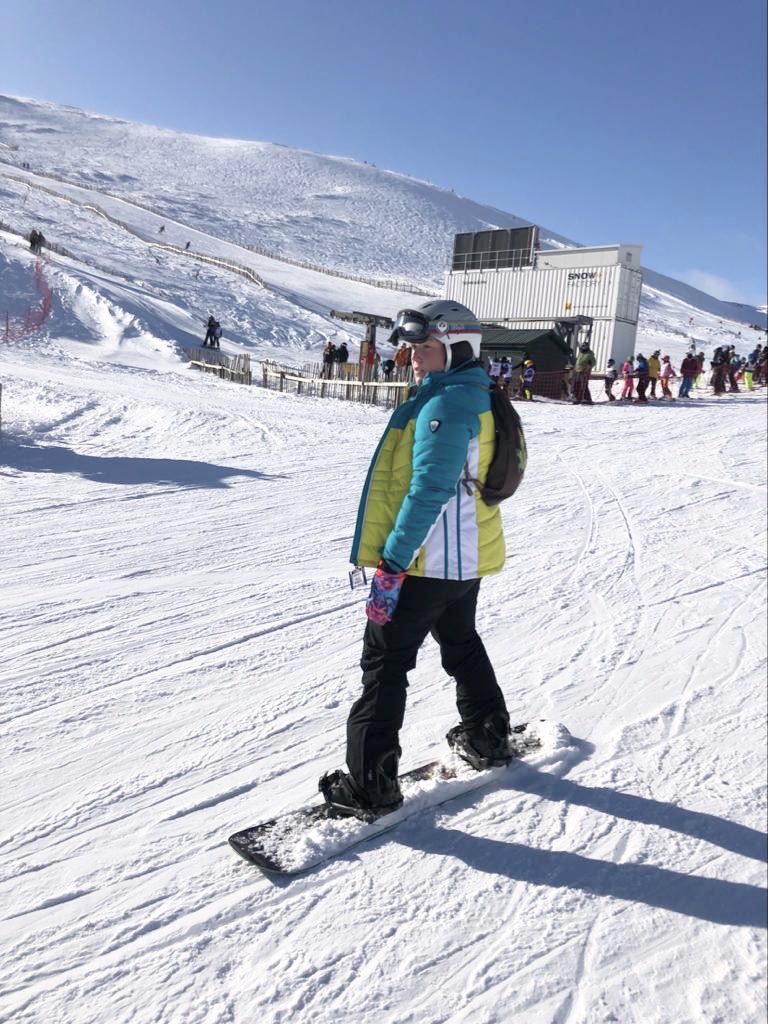 StephenVidal's tweet photo. More photos from the beautiful @theglenshee - my first time at Glenshee having skied at Glencoe, Nevis Range and Cairngorm - my wifes first time snowboarding in Scotland 🏴󠁧󠁢󠁳󠁣󠁴󠁿 ⛷ 🏂 ❄️ https://t.co/LFH5SLJA2Y