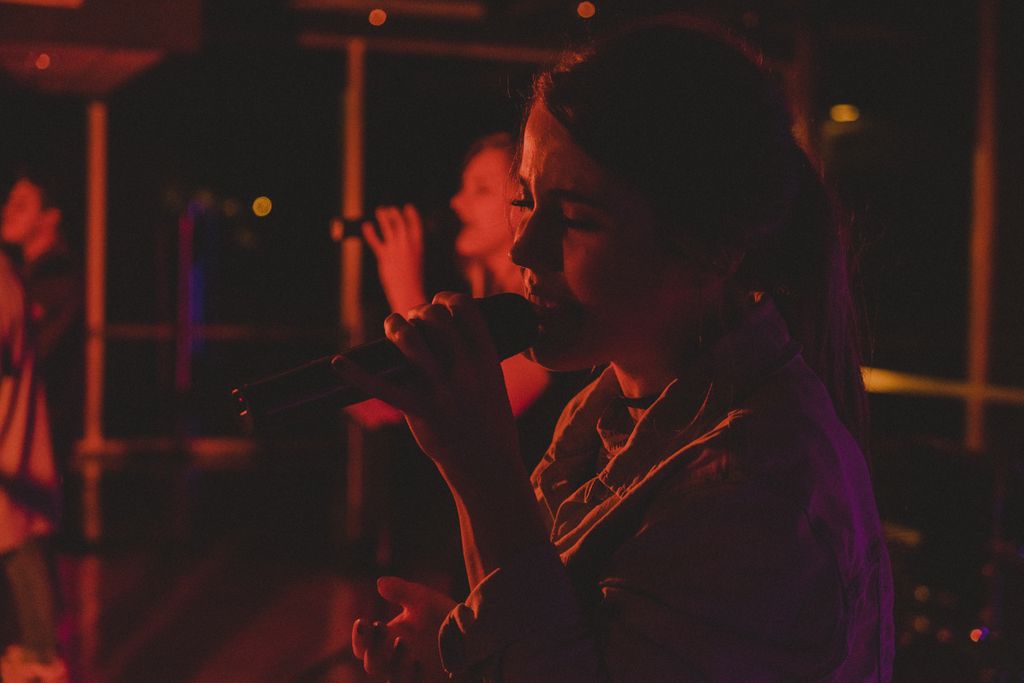 NHeartlands's tweet photo. Can you sing and be part of the youth #chorus in our #peoplesopera with @Opera_North ? Join 'Song of our Heartland' and work with an internationally acclaimed creative team! Join us March 1st: https://t.co/sBQB2G5rEZ @HeritageFundUK @ace_thenorth #Durham #singing 📷 @unsplash https://t.co/zPrGBl4nUR