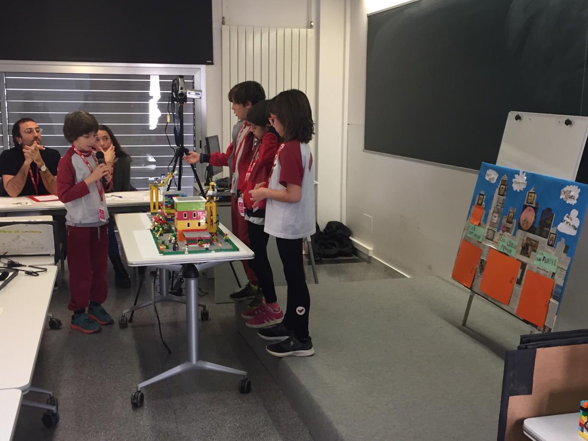 vedrunaartes's tweet photo. Els 4 equips de la #flljunior ja han exposat els seus projectes i mostrat les seves maquetes! Enhorabona per la feina feta!
#escolacompetent
#FLLUVIC
#intensament
#morethanrobots https://t.co/CNBaO7Fhkd