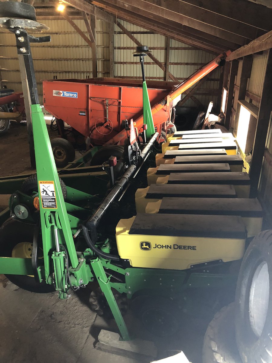 hmcphail5's tweet photo. FOR SALE-2017 1785 6/11 row and 2012 1780 8/15 row Planters. 
-1785-planted 386 acres-like new
-1780-in excellent shape, pro-drive, pneumatic down pressure, cast closing wheels
-both have no till coulters
-Located near Petrolia,On
Please call or text 519-331-0040
RT’s appreciated https://t.co/C05H6sB6Ce