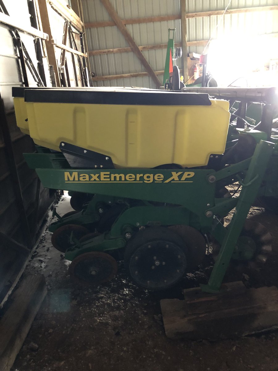 hmcphail5's tweet photo. FOR SALE-2017 1785 6/11 row and 2012 1780 8/15 row Planters. 
-1785-planted 386 acres-like new
-1780-in excellent shape, pro-drive, pneumatic down pressure, cast closing wheels
-both have no till coulters
-Located near Petrolia,On
Please call or text 519-331-0040
RT’s appreciated https://t.co/C05H6sB6Ce